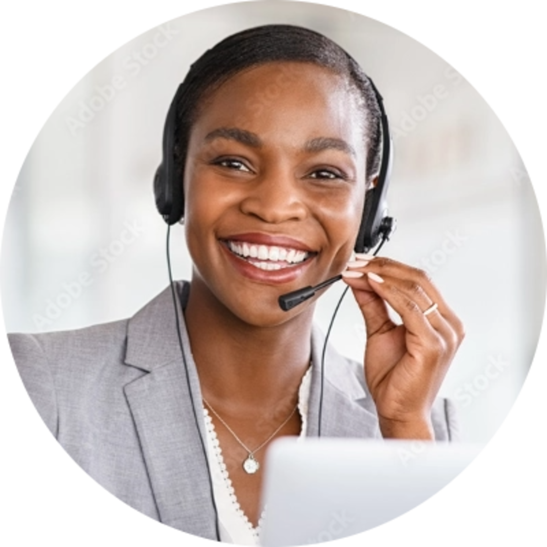 Persona Amira Johnson Leiterin Servicecenter